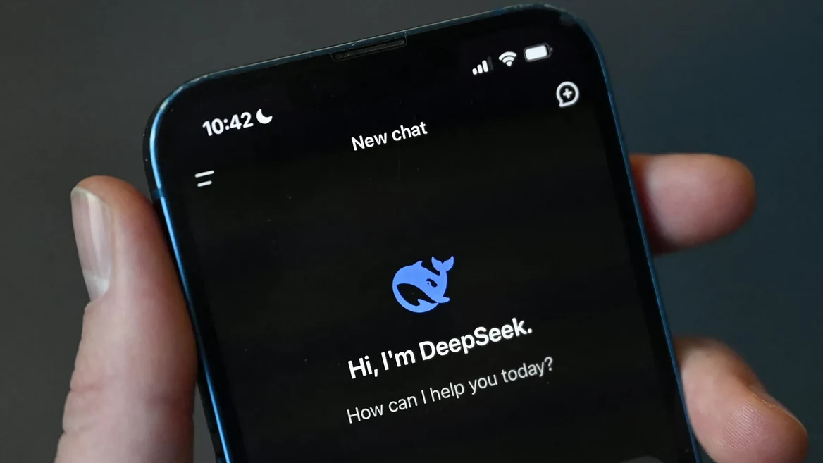 American officials banned from using Chinese AI DeepSeek