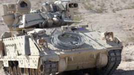 США готові надати Україні Bradley Fighting Vehicles. Що це за машина і чим вона корисна: відео