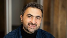 Соучредитель отдела ИИ Google прогнозирует, что в ближайшие пять лет каждый будет иметь персонального AI-помощника
