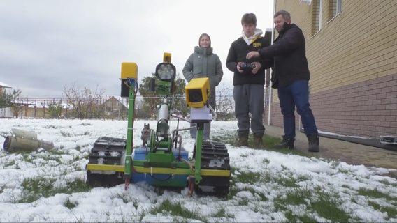Учні «Запорізької школи робототехніки» розробили робота-сапера для ЗСУ та рятувальників, якого вже відправили на Херсонщину