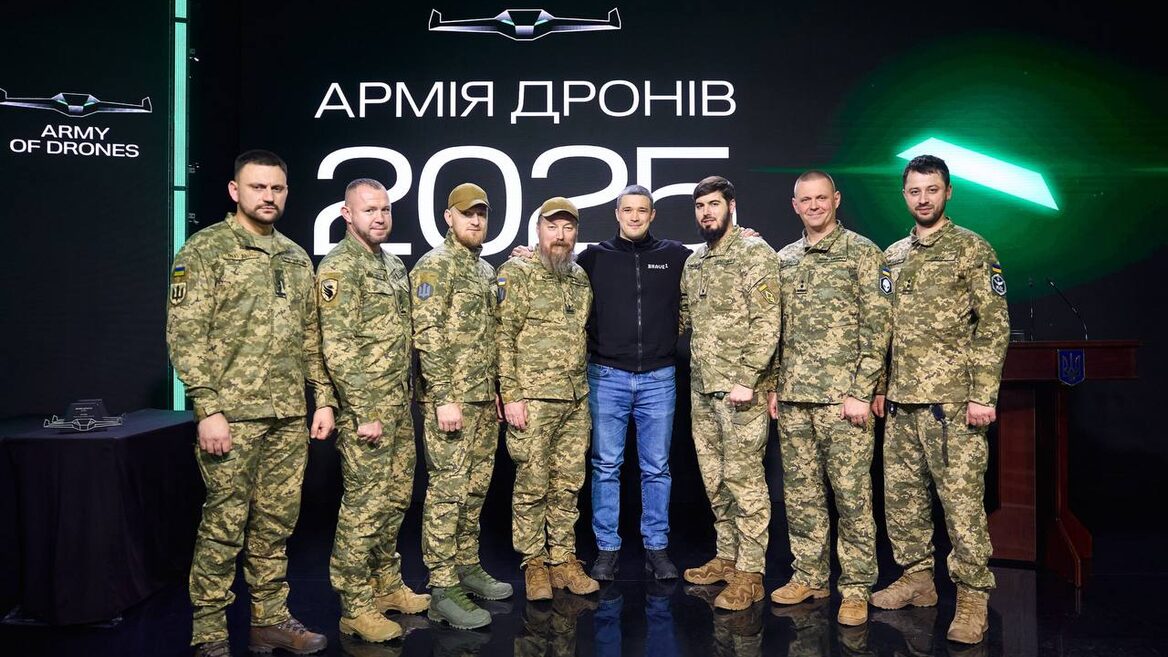 Відключення Starlink для рф, рекордні закупівлі та розвиток дроново-штурмових підрозділів. Федоров розповів про досягнення за перші 100 днів на чолі Міноборони