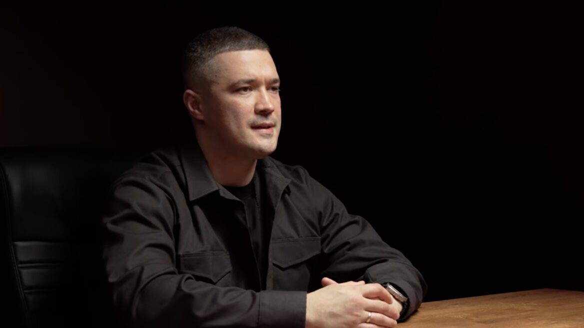 «Не можемо дозволити росії визначати якою буде Україна. Михайло Федоров записав звернення до народу напередодні призначення Радою міністра оборони. Він натякнув на вибори навіть під час тривалої війни 