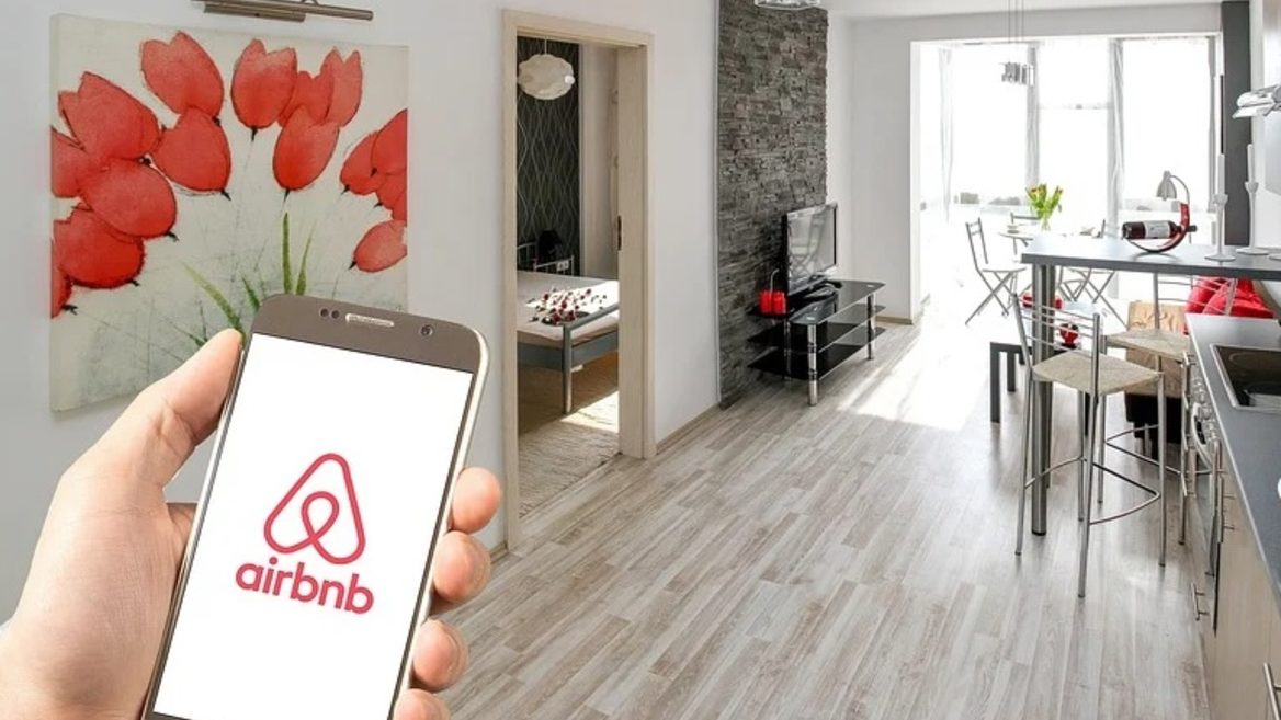 Airbnb придбала ШІ-стартап за майже $200 млн. На думку СЕО це має кардинально змінити платформу 
