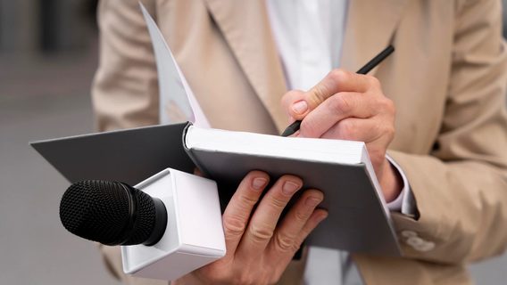Українські піарники та розробники створили Telegram-бот Journochat, що допоможе журналістам знайти спікерів, отримати коментарі та згенерувати статті  