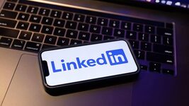 IT professionals are massively rewriting past experience on LinkedIn: adding mentions of AI has increased 6 times since the appearance of ChatGPT
