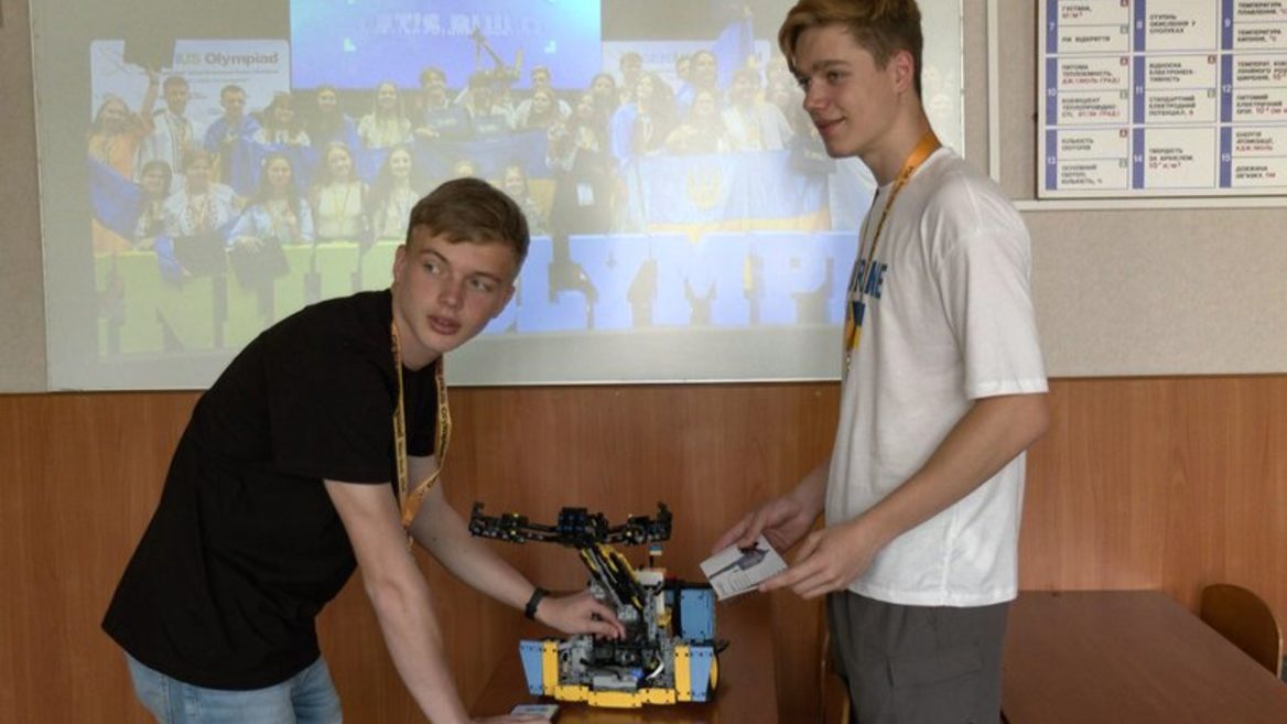 Two graduates from Lutsk built a Lego robot and won a competition in America