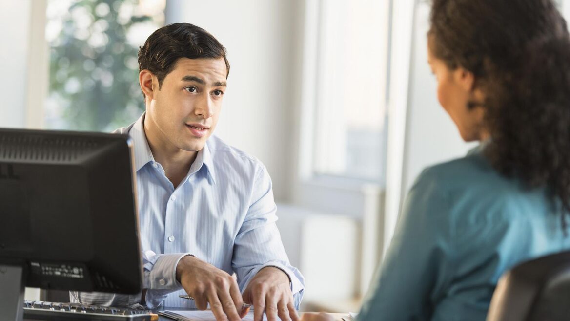 Without fake enthusiasm. What career experts advise skeptics to say about AI in interviews