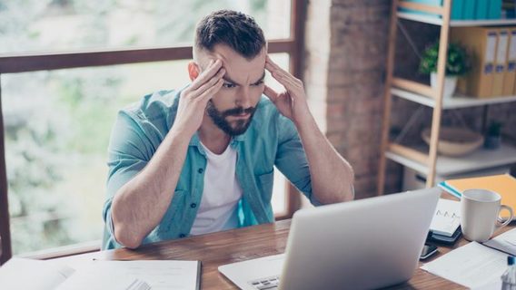 Айтівці української HowSimpl говорять, що компанія не заплатила їм за роботу. На думку керівництва, вони не виконали умови договору
