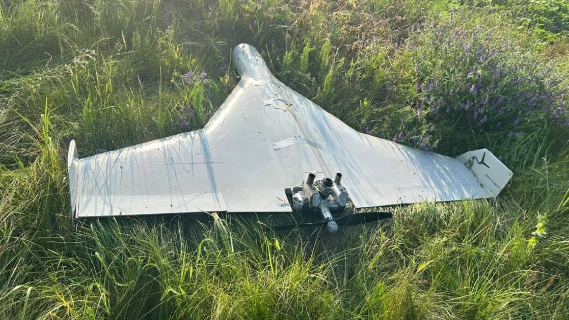 «Шахеди» можуть стати керованими — на це вказують компоненти знайдені в російських дронах