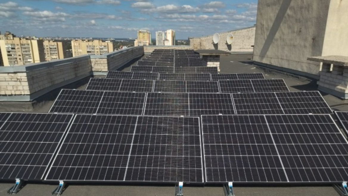 Kyivstar, Vodafone Ukraine, and lifecell are testing solar power plants in certain regions. Will this solution help maintain a stable network for 10 hours?