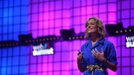 Web Summit назначил новую CEO после скандала с твитами об Израиле. Ей уже приходилось заменять «гонимых топов», однажды это была россиянка