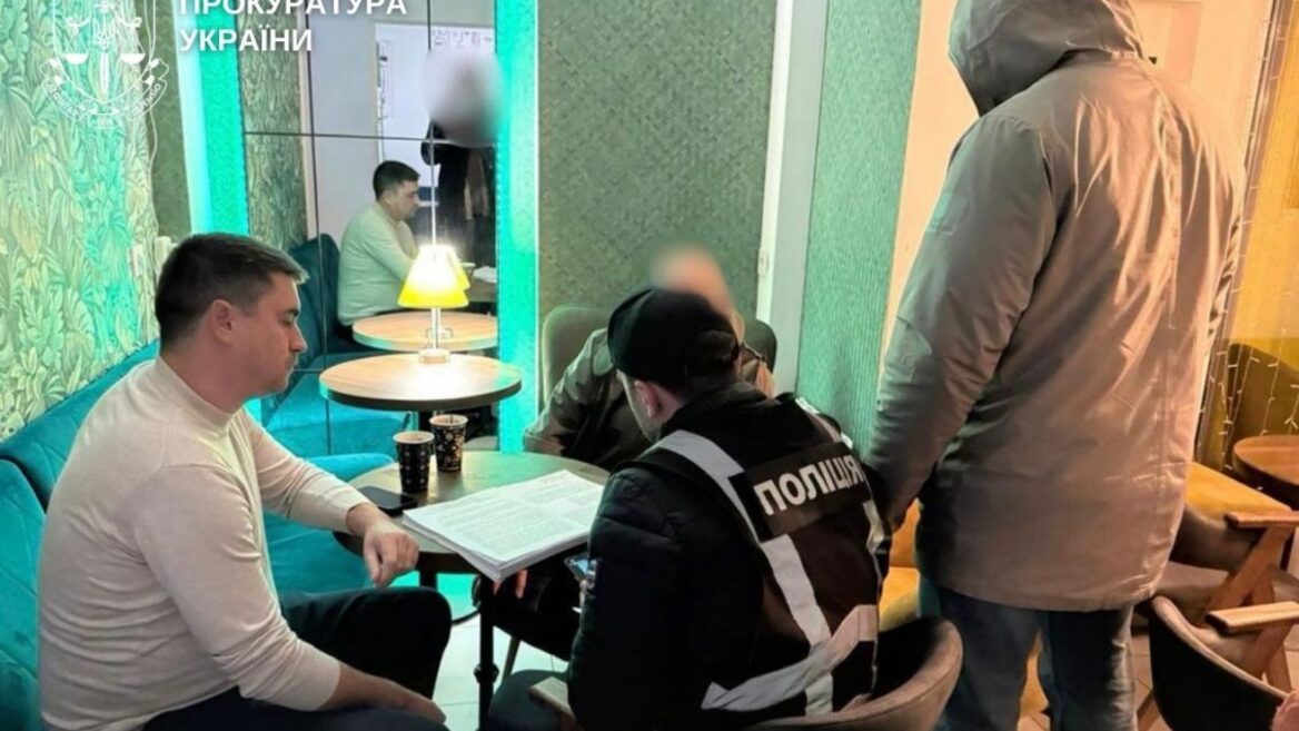 $85 000 за фейкову лазерну зброю проти дронів: шахраї з Києва ошукали американського волонтера