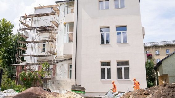 Львівський ІТ-кластер залучив 9,5 млн гривень на відновлення будинку, що постраждав від російської атаки. На якому етапі перебувають ремонтні роботи