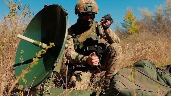 "The most problematic segment for them is the zero positions": Sergey Flesh named three alternatives to Starlink that the Russians are testing on the front line