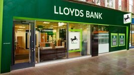 A British bank has introduced an AI agent to its board of directors and is conducting quantum computing in collaboration with IBM. What is the explanation for this?