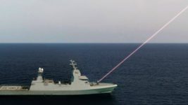 Израильская компания тестирует лазерное оружие на военных кораблях. Какие уже есть результаты