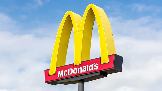 На McDonald’s подали до суду через підозру у штучному завищенні цін за допомогою ШІ 