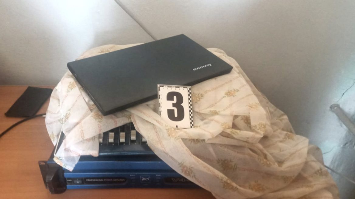 В Ровенской области задержали мужчину, который украл ноутбук с которого включают сигнал воздушной тревоги