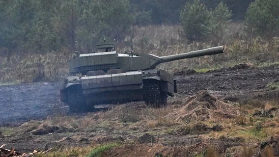 Russia showed off its robotic tank "Sturm." During the exercises, it lost contact and got stuck in the mud