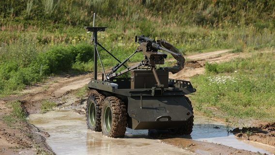У липні Міноборони взяло на озброєння вісім нових наземних роботів 