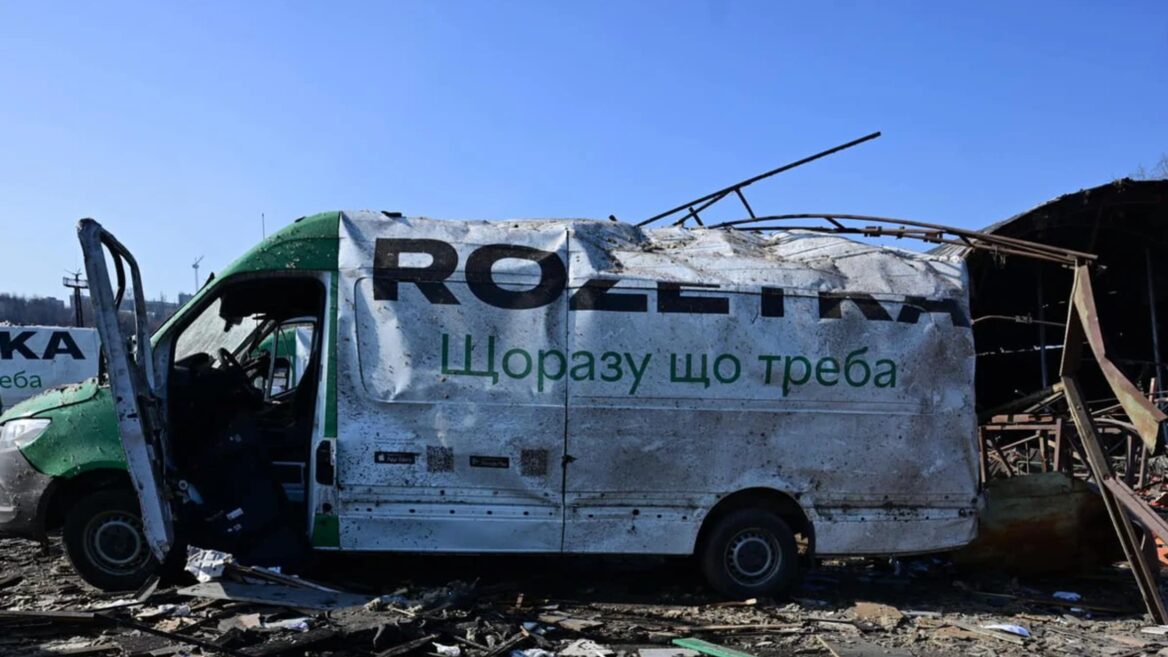 Продавці маркетплейсу ROZETKA оцінили втрати від знищення складу у Броварах у 112 млн грн та вимагають компенсацій