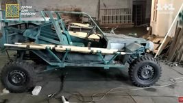 Житель Запорожья продал собственное авто, чтобы создавать эвакуационные баги для ВСУ