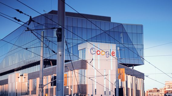 Google Ukraine пояснив, чи буде урізати зарплату співробітникам, що працюють не в офісі