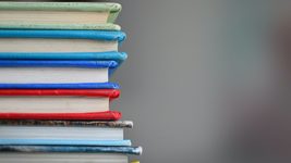 Український письменник попросив ChatGPT назвати 10 українських книжок. Що з цього вийшло