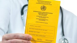 30 000 грн в день на фейкових ковід-сертифікатах. Франківчанам загрожує до 5 років в'язниці за підробку документів