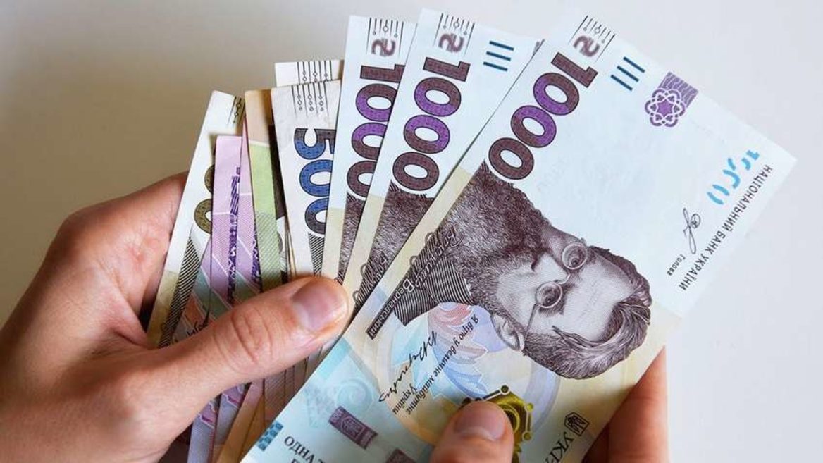 5 million Ukrainians issued "Vovina Thousand" despite disputes between banks and horror stories of experts