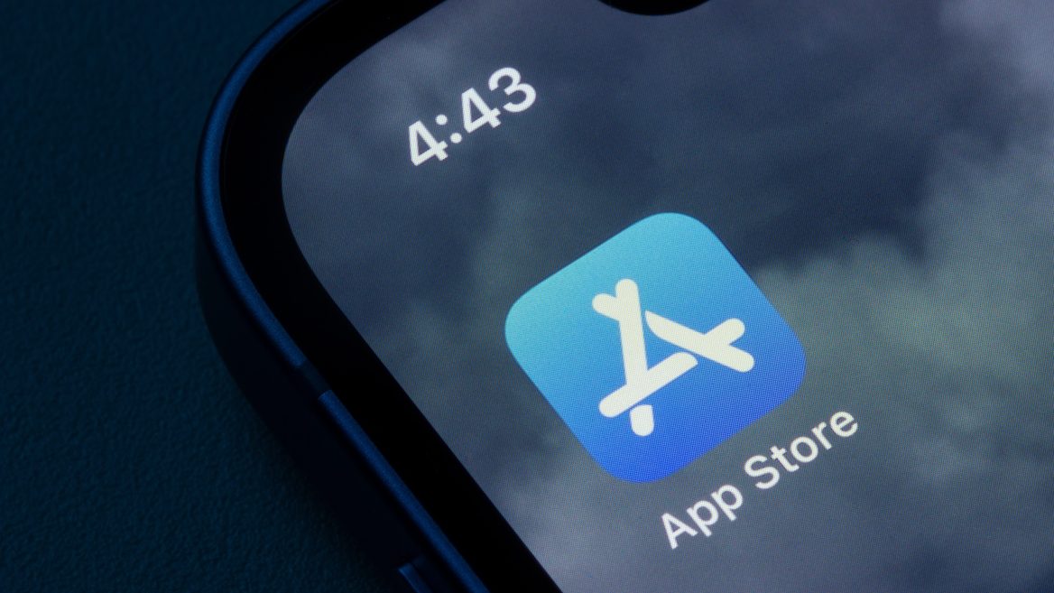 Apple запроваджує теги в App Store згенеровані ШІ щоб покращити пошук застосунків 