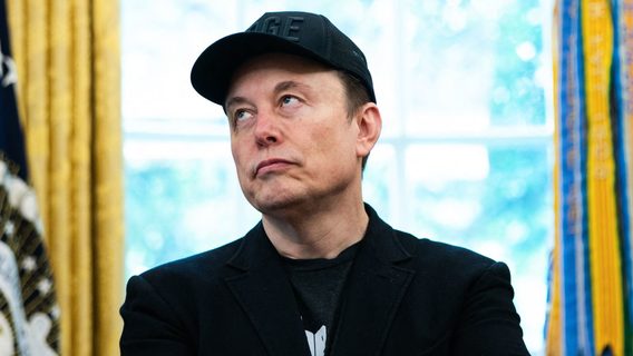 Маск віддав наказ відключити сотні терміналів Starlink українських військових під час контрнаступу на Херсонщині у 2022 році — Reuters