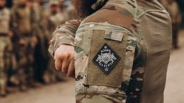 Во Львове открылся центр рекрутинга «Вовків Да Вінчі». Присоединиться к батальону можно вместе с коллегами и друзьями