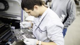Ajax Systems запускає передсерійне виробництво у Києві. Які пропонують вакансії