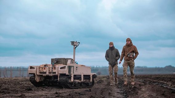 «Без піхоти та без втрат». Українські наземні роботи вперше в історії взяли в полон росіян