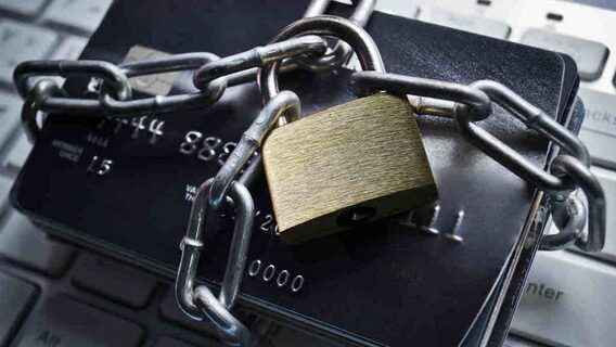 FAVBET заявляє, що блокування рахунків не дає бюджету отримати 424 млн грн податків і ліцензійних платежів