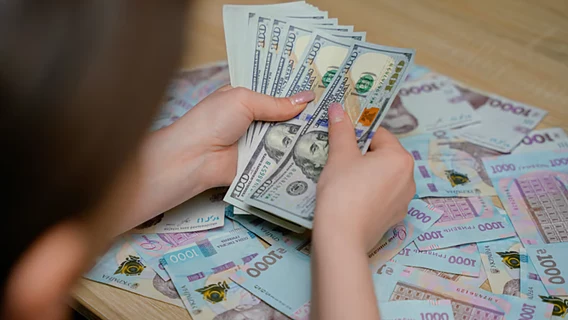 The official dollar exchange rate crossed the 45 UAH mark for the first time in history
