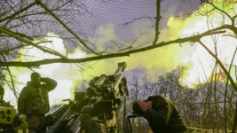 На войне в Украине военные используют обычные сетки для защиты от дронов-камикадзе. The Economist написал об этом статью