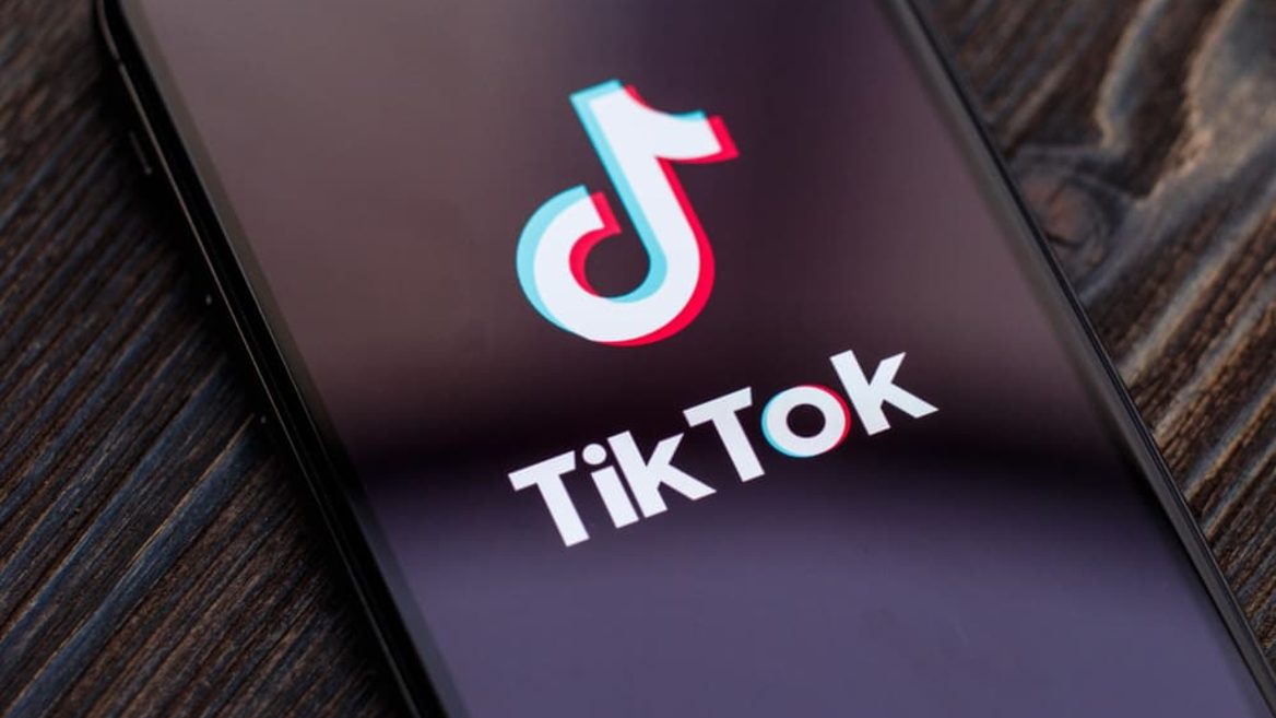 Розробник автоматизував перегляд відео з TikTok. Навіщо це потрібно? 
