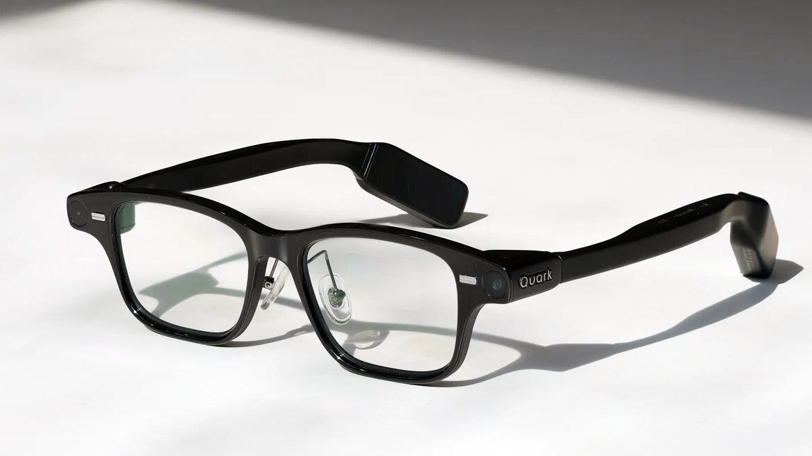 У Ray-Ban від Meta зявився новий конкурент: Alibaba випустила ШІ-окуляри Quark