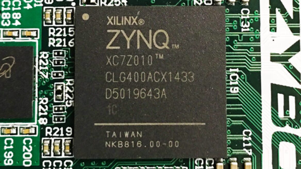 A Ukrainian engineer created a free Zynq course due to a shortage of FPGA specialists at miltech. What is Zynq and what will be taught in the course?