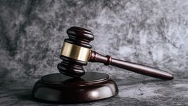 The court is on Apple's side: headphones similar to AirPods have been banned in Ukraine