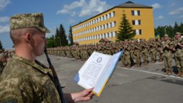 В Украине планируется сократить призывной возраст с 27 до 25 лет. Вот аргументы Минобороны