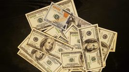 Українська media-tech компанія пропонує бонус у $3200  за успішну рекомендацію кандидатів. Кого шукають і як виплачуватиметься винагорода