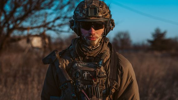 Не менше 6 місяців участі в бойових діях — в Кабміні розкрили деталі контрактів для 18–24 річних