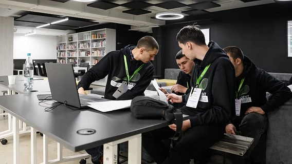 Huawei Україна запрошує студентів до участі у командному змаганні Student Tech Challenge-2026