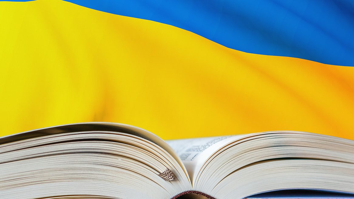 Идеально чтобы окончательно забыть русскую культуру. Айтовец создал список книг, которые должен прочитать каждый украинец