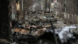 «Після звірств у Бучі поїхав відпочивати на море в Геленджик». Розслідувачі ідентифікували російського військового за допомогою AirPods