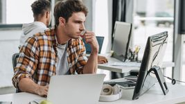 «Я считал, что это шутка, и переспросил». Украинский React developer-новичок получил оффер и отказался. В чем причина