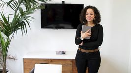 «Через наші прозорі двері він помітив людей, схожих на співробітників ТЦК. І тут починається шоу». Рекрутерка розповіла про дивного кандидата, який боявся вийти з офісу після співбесіди через ТЦК